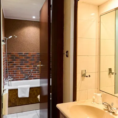 Aux Prisons De Bed and Breakfast 3*