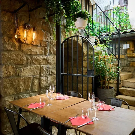 Aux Prisons De Bed & Breakfast 3*