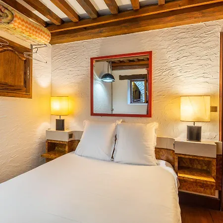 Aux Prisons De Bed & Breakfast 3*