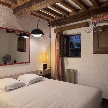 Couette-café Aux Prisons De 3*