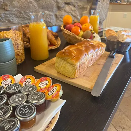 Bed and Breakfast Aux Prisons De 3*