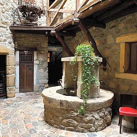 Aux Prisons De 3* Montagny (Rhone)