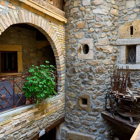 Aux Prisons De Montagny (Rhone)
