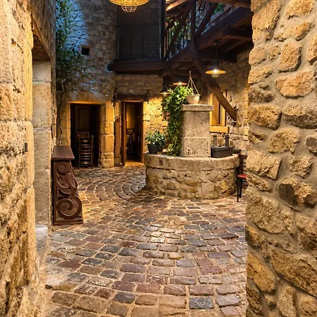 Aux Prisons De Bed & Breakfast Montagny (Rhone)